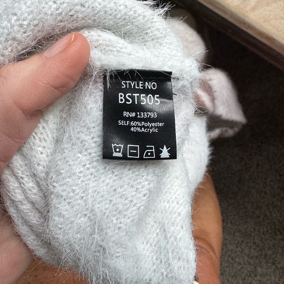 Pol super soft oversized v neck camo sweater size large like new condition - Picture 4 of 4